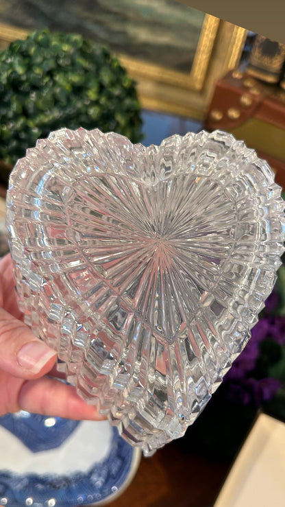 Sparkling heart shape crystal lidded box 6 x 5