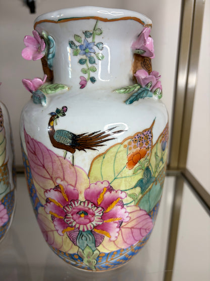 Stunning Tobacco Leaf vases pair with raised flowers! As is!