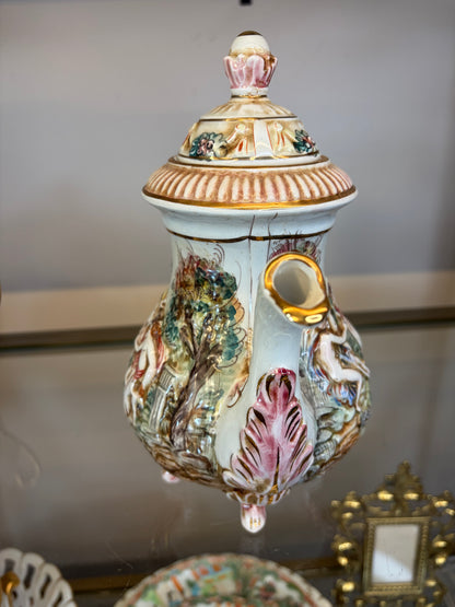Lovely Capodimonte Italian tea pot!