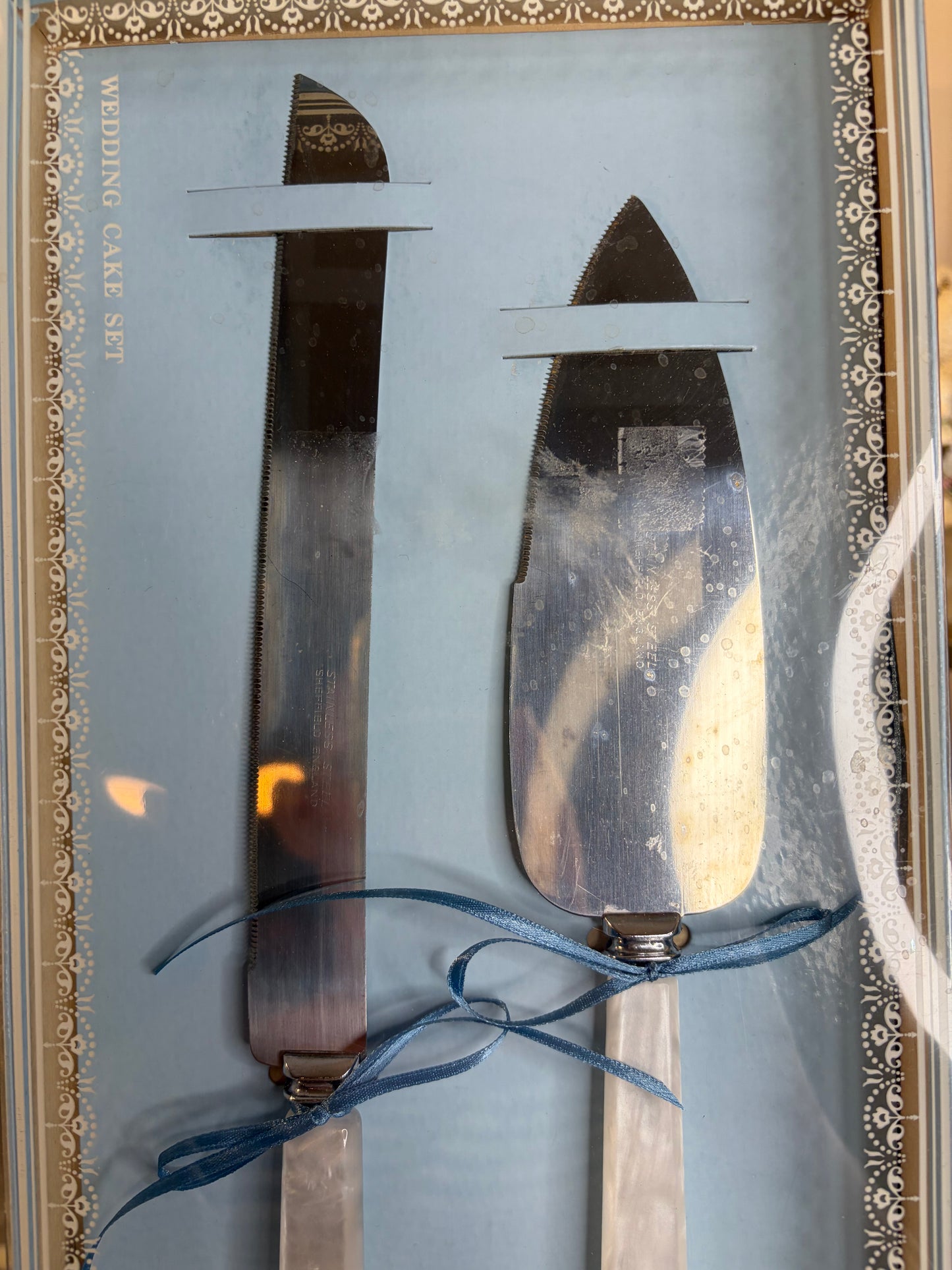 Lovely Sheffield England cutting knife and server!