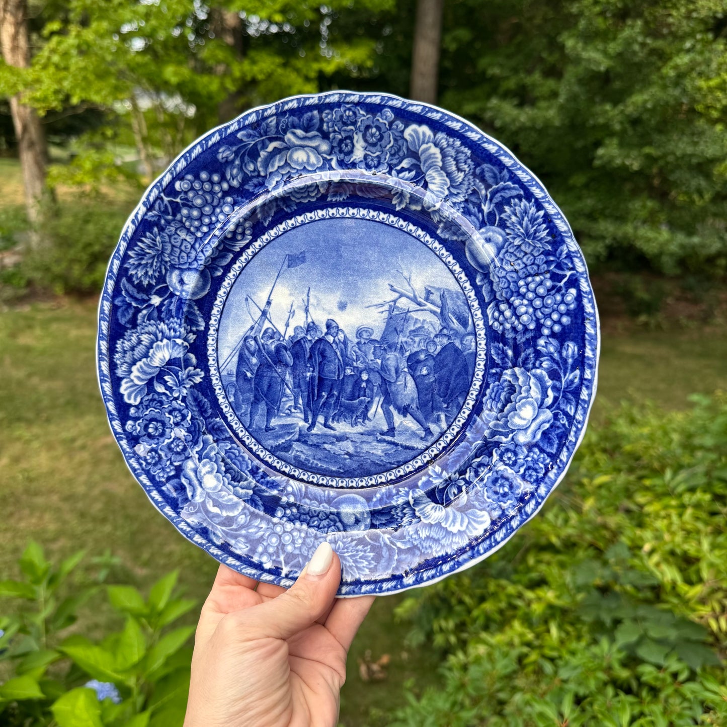 Live 09/01 Vintage blue and white transferware collector plate featuring the "Landing of the Pilgrims" design.
