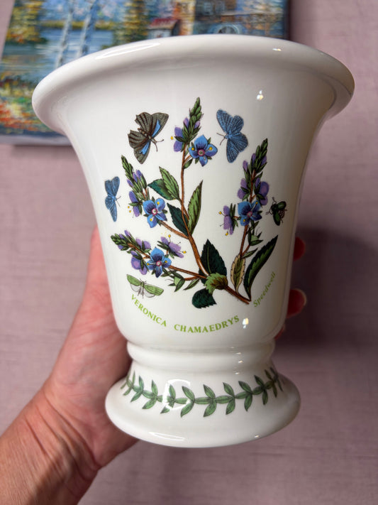 Lovely Portmeirion floral vase!