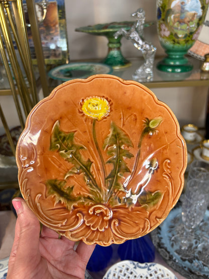 Stunning antique majolica dandelion plate!
