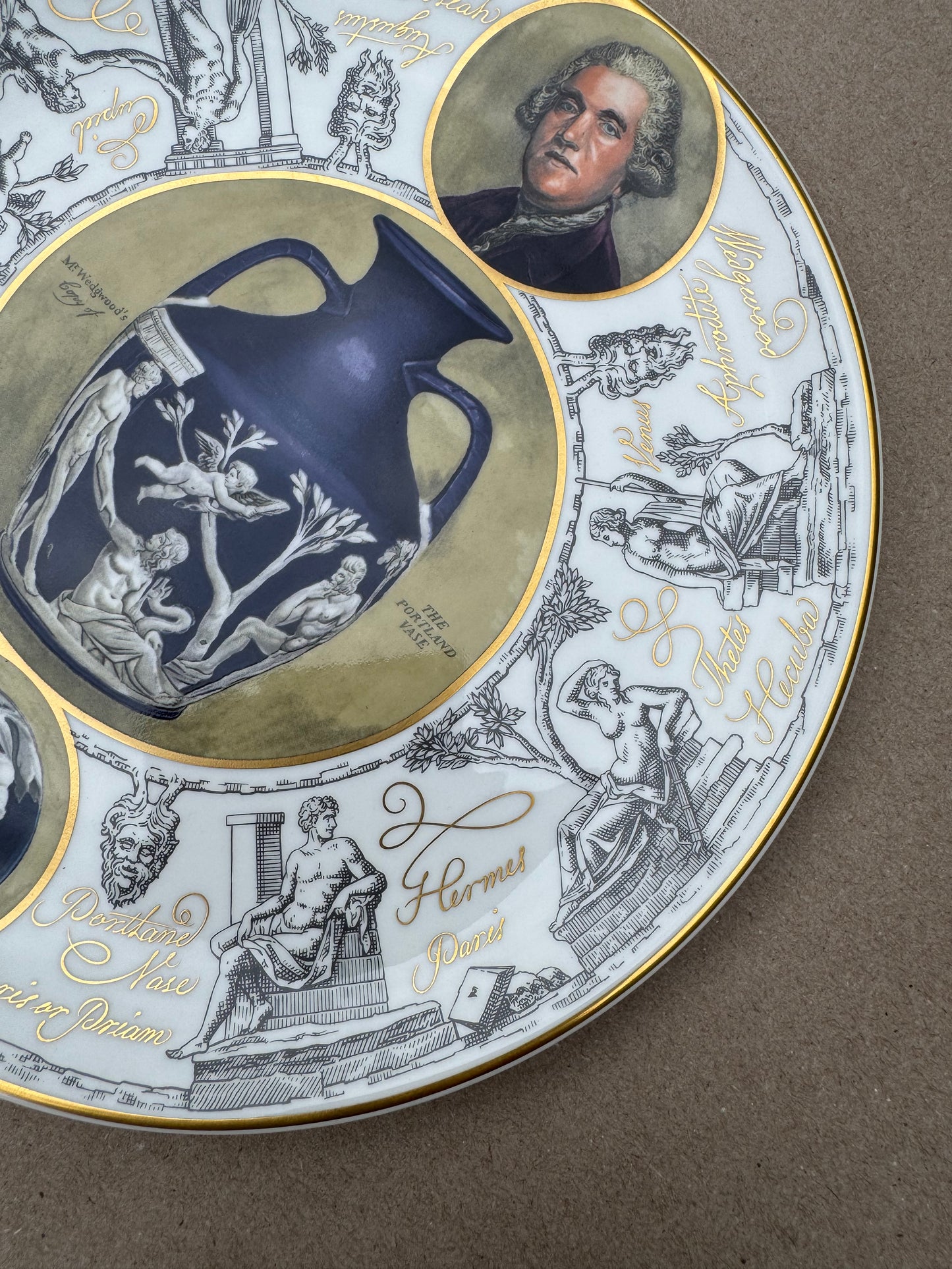 Collectible Wedgewood historic year plate 2002 Portland base 1789