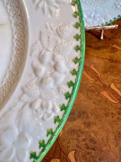 Pair of Antique Georgian Spode Porcelain Plates with Staple Repair – Pattern No. 216, Indian Tree / “Willis” Style, Circa 1790–1815