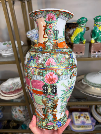 Beautiful Famille Rose 12” vase!