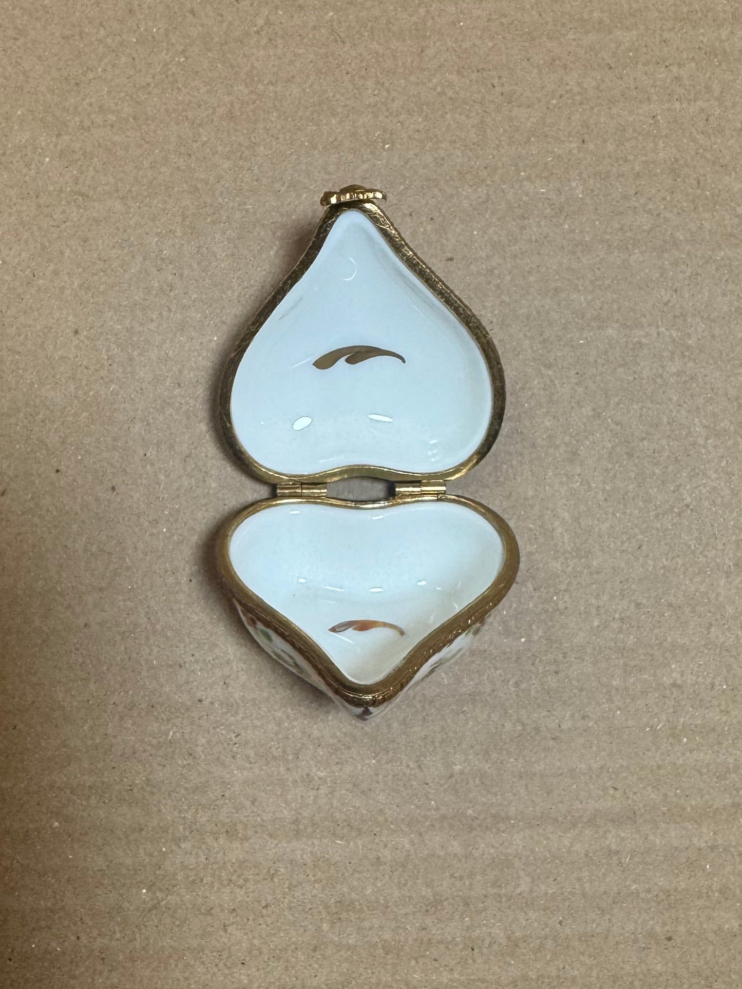 Authentic Limoges Hand-Painted Heart Trinket Box 🇫🇷 2x1”
