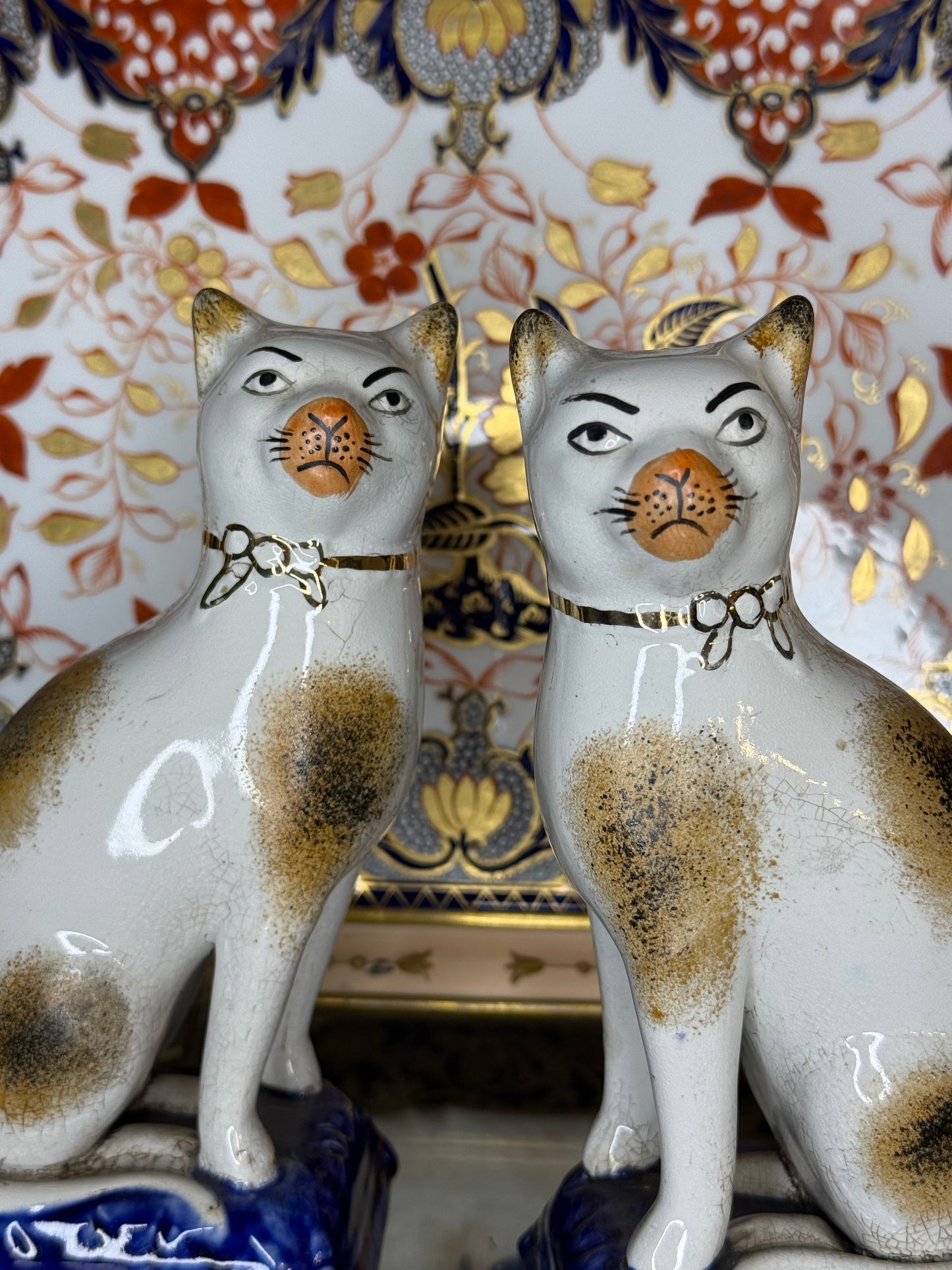 Antique 19th Century Staffordshire Cat Pair with Cobalt Bases | Style DA4481 | 7” Tall