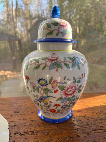Chinoiserie floral lidded ginger jar with bird!