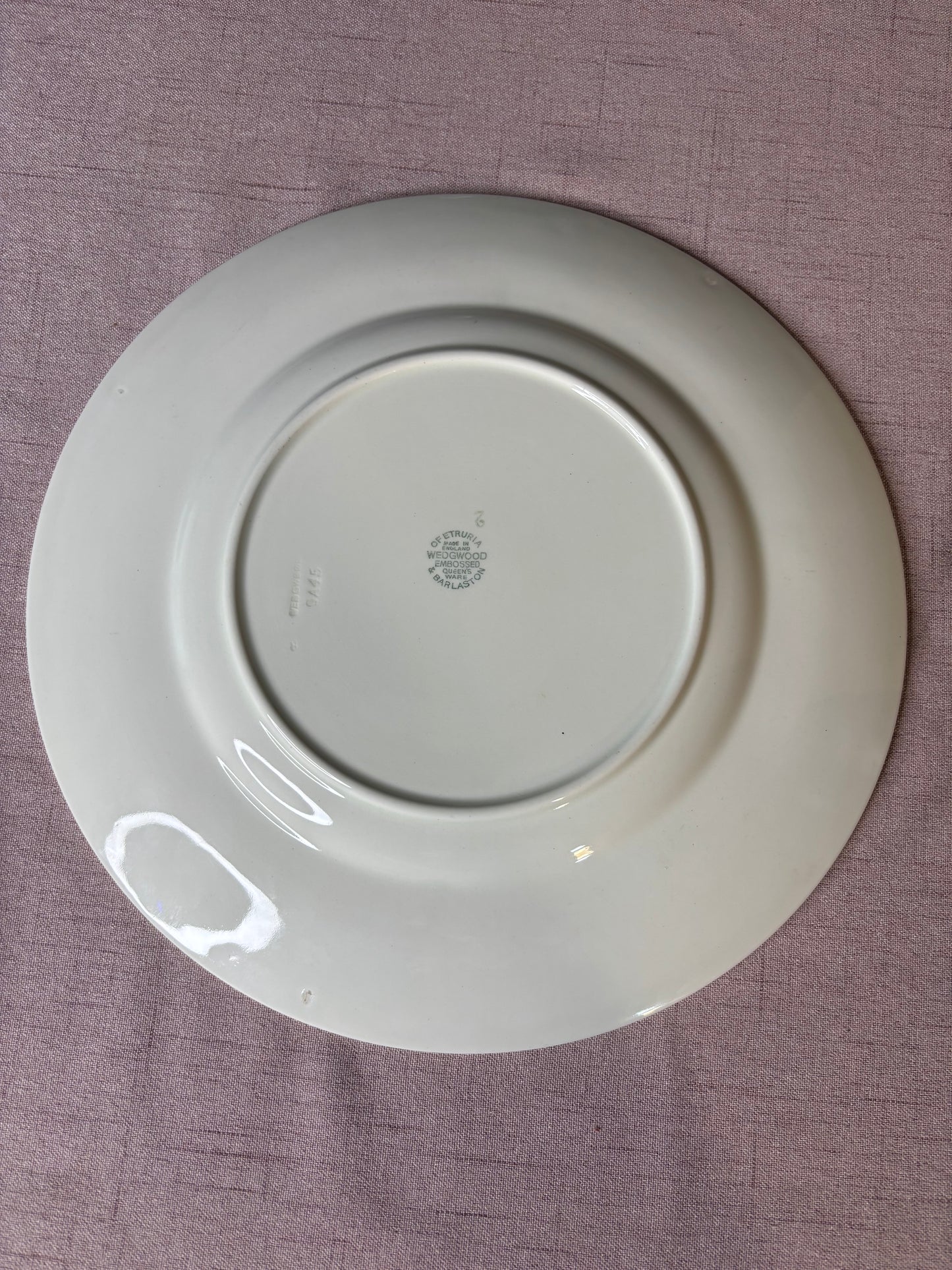 Lovely Wedgwood Queensware pink and white dinner plate!