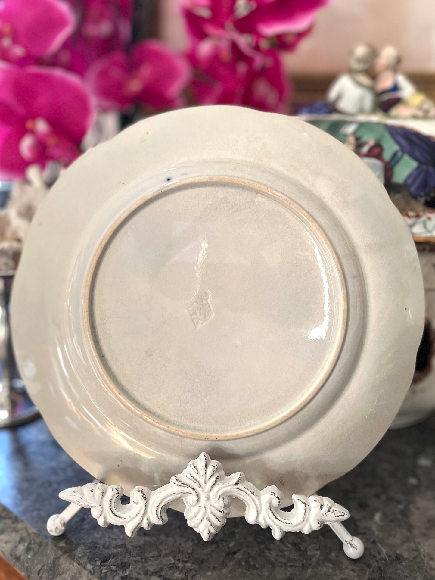 Live 08/11 English Aesthetic Movement Flow Blue Transferware Cabinet Plate, Mint Green & Sepia Chrysanthemum, c. 1875-1883 10 1/2”
