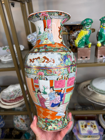 Beautiful Famille Rose 12” vase!