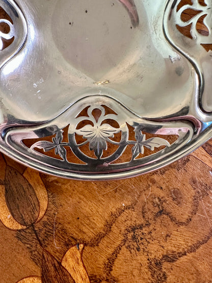 Barbour Silver Co. Art Nouveau Silverplate Pierced Pedestal Bonbon Dish