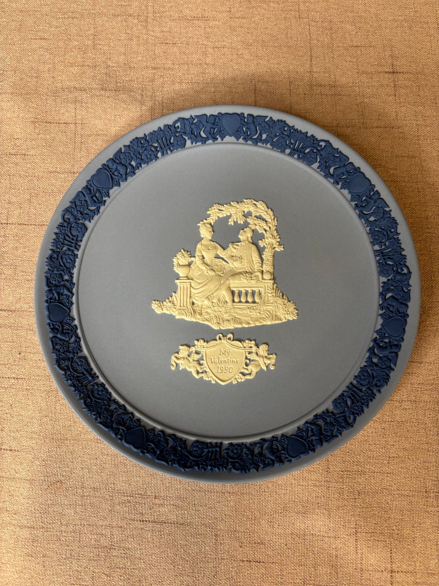 Wedgwood My Valentine 1990 plate!