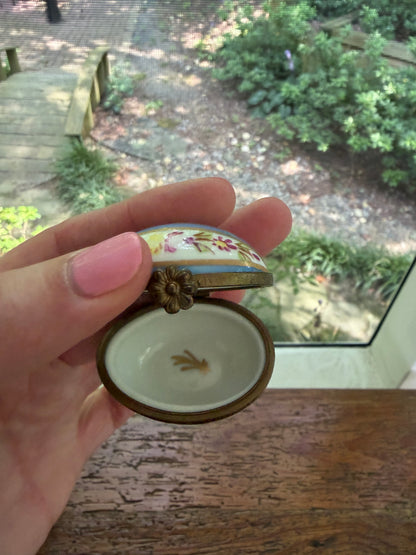 Sweetest Limoges egg trinket box!