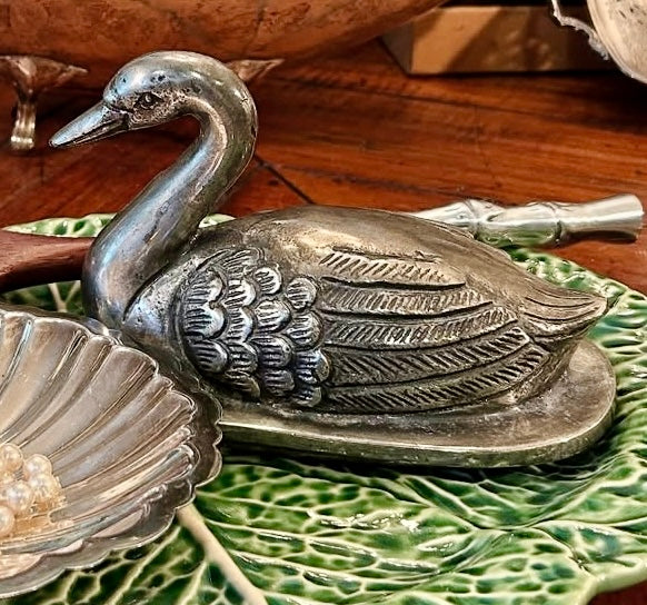 Handsome heavy pewter style swan decor