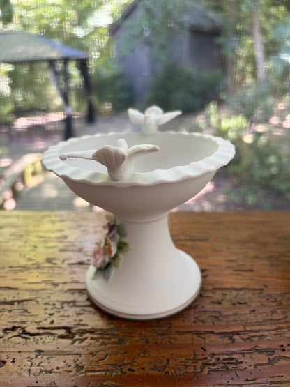 Lovely Lefton porcelain bird bath with flowers!