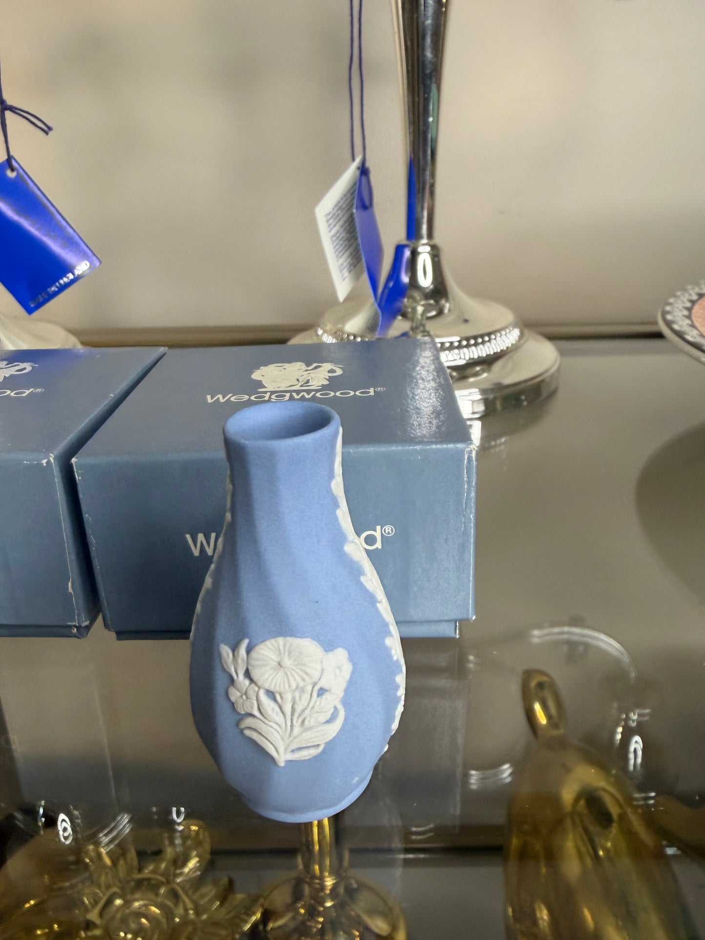 Lovely Wedgwood mini vases/perfume set of 3!