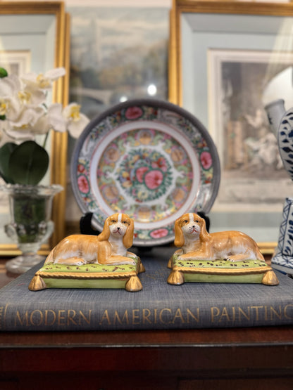 DANNY'S FINE PORCELAIN - 5x4x4 Spaniel Ceramic Bookends, Lime Gold Pillows