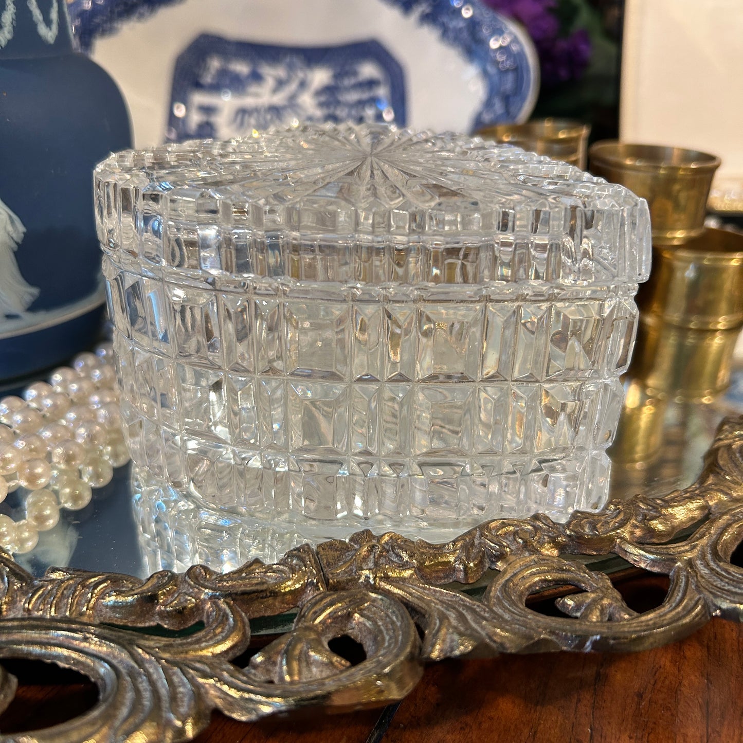 Sparkling heart shape crystal lidded box 6 x 5