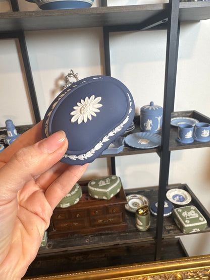 Wedgwood daisy dark blue trinket box