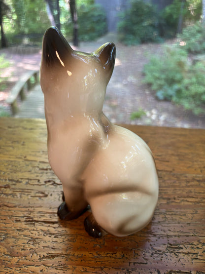 Sweetest Siamese cat figurine with blue eyes!