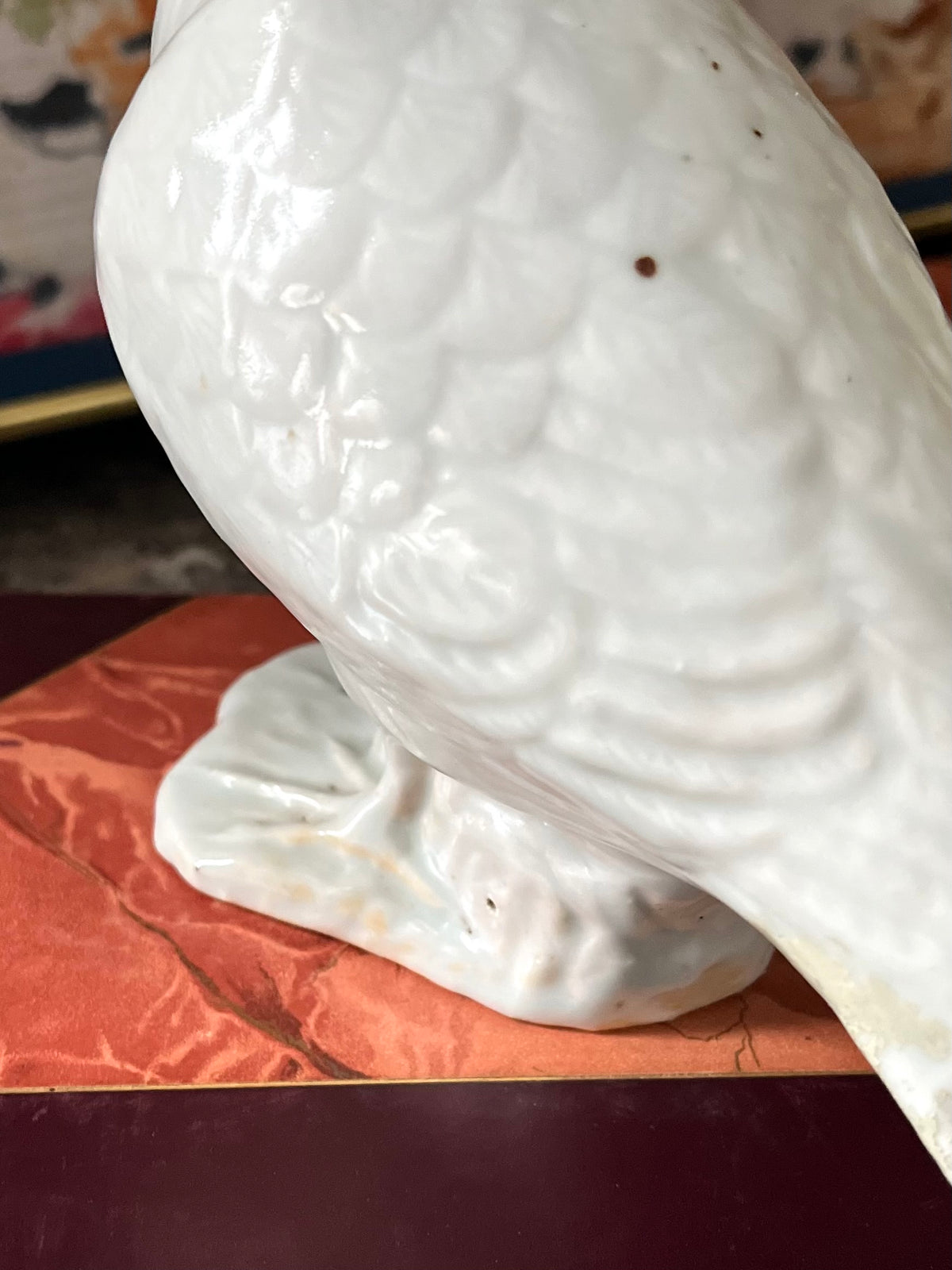 Live 09/29 Historic Estate Pair of Chinese Export White Glazed Porcelain Doves on Rockwork, Late Qing to Republic Period