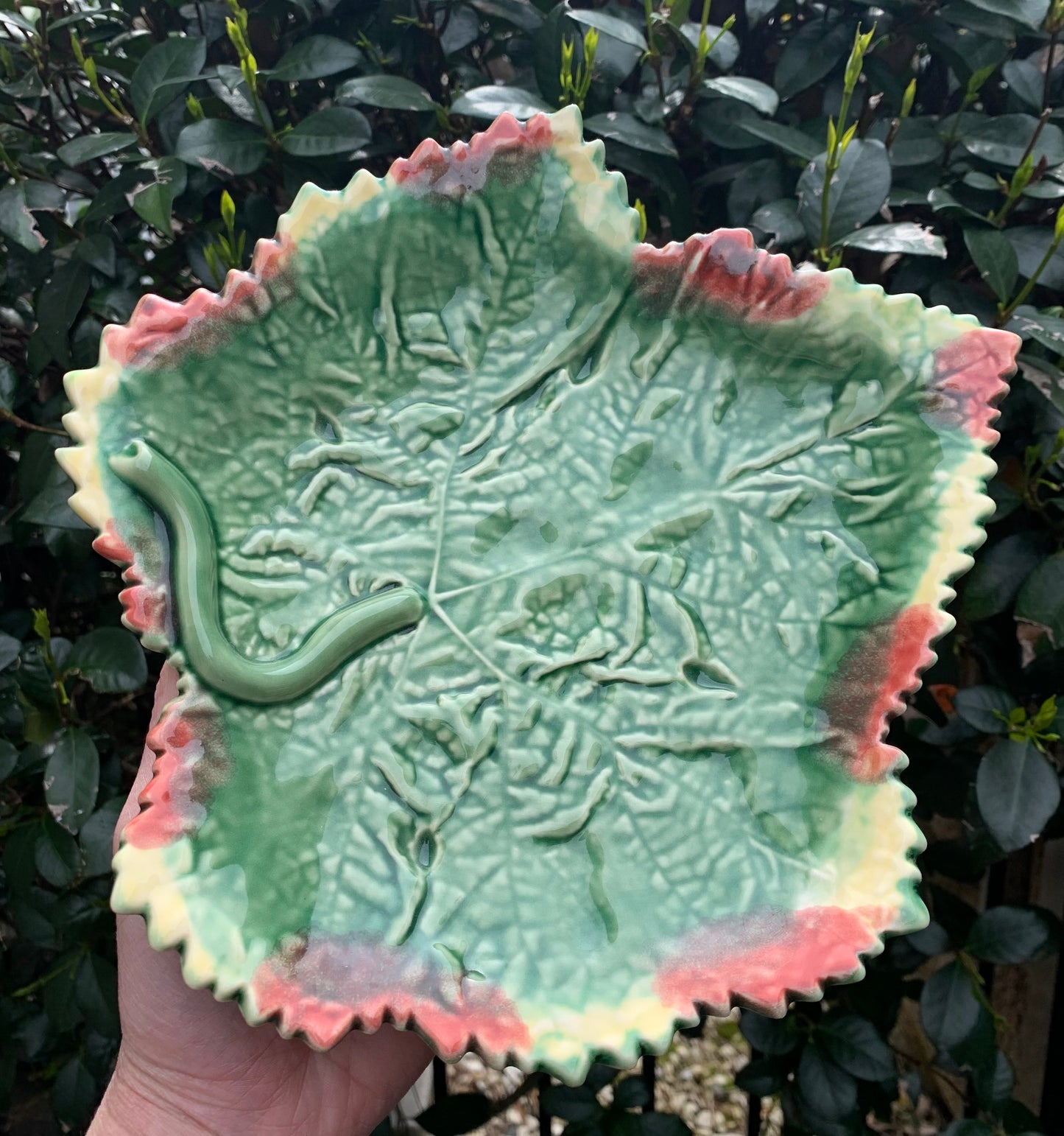 Bordallo Pinheiro leaf plate - Excellent condition!