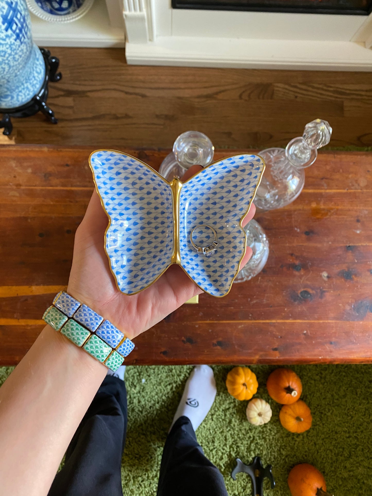 Herend Fishnet hand-painted porcelain with 24K gold: Butterfly Trinket Dish- 4.25″L X 1″