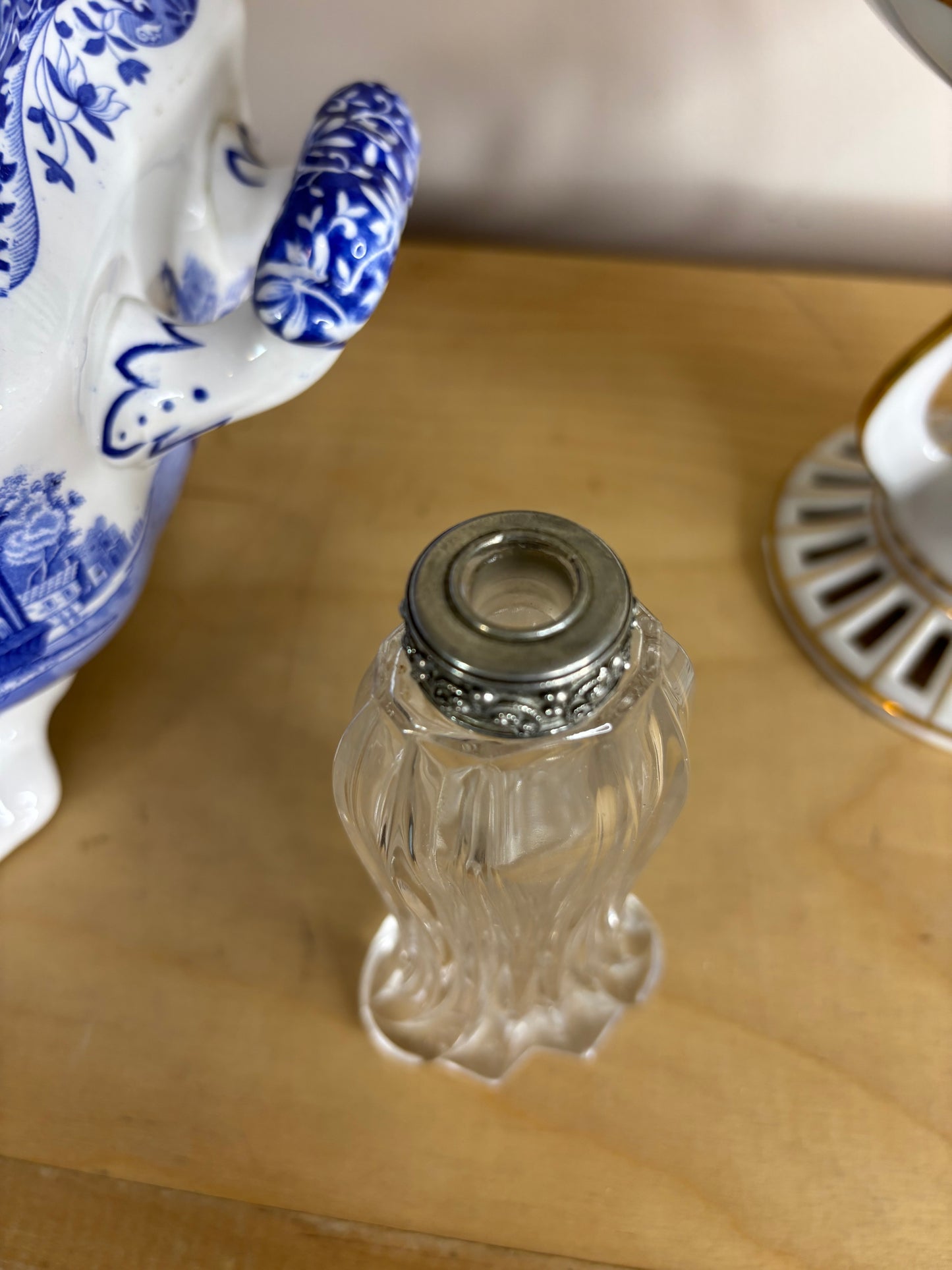 Gorgeous French Royal Opera perfume bottle!