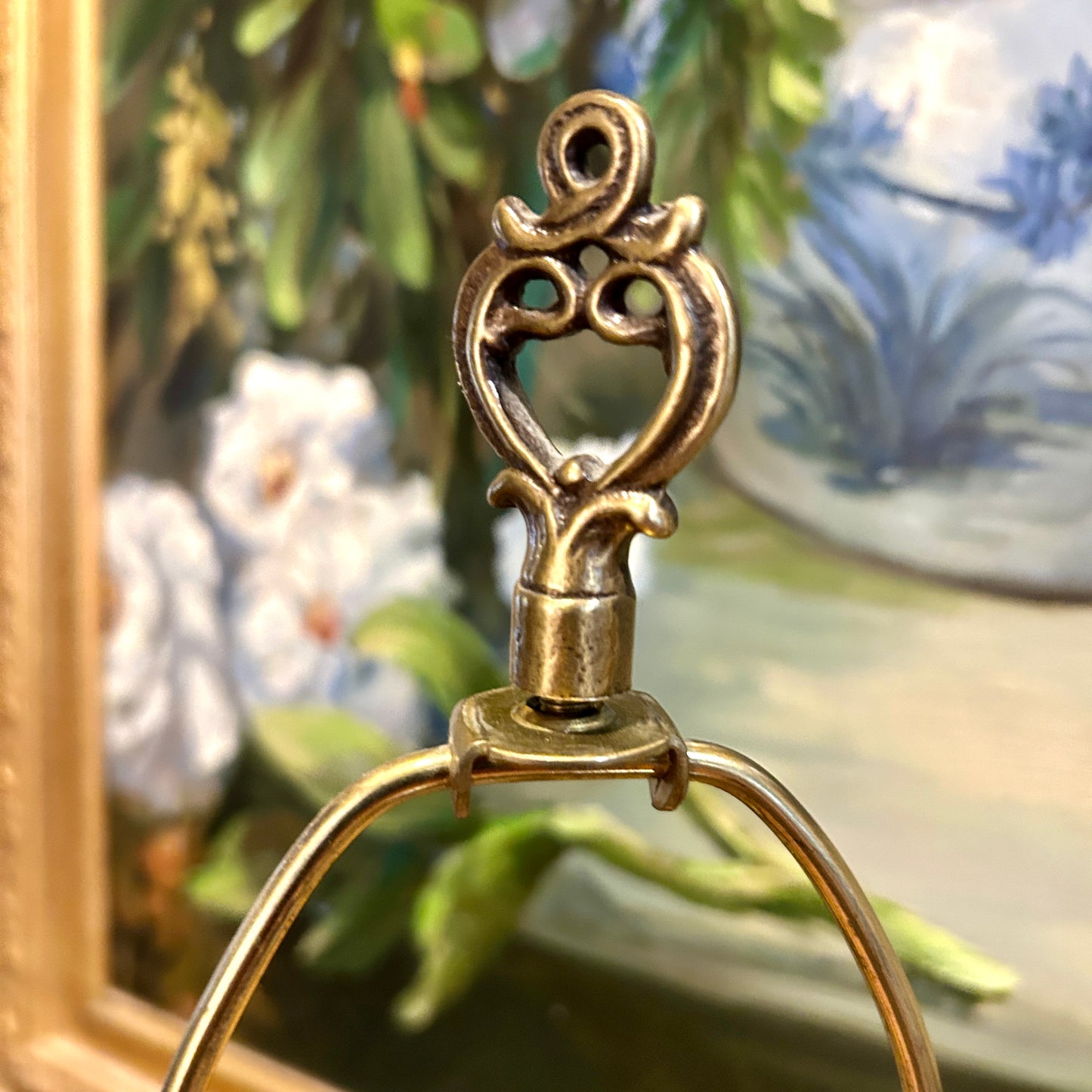 Stunning Statuesque pair of vintage gold gild & Ebony Buffet lamps 33 in