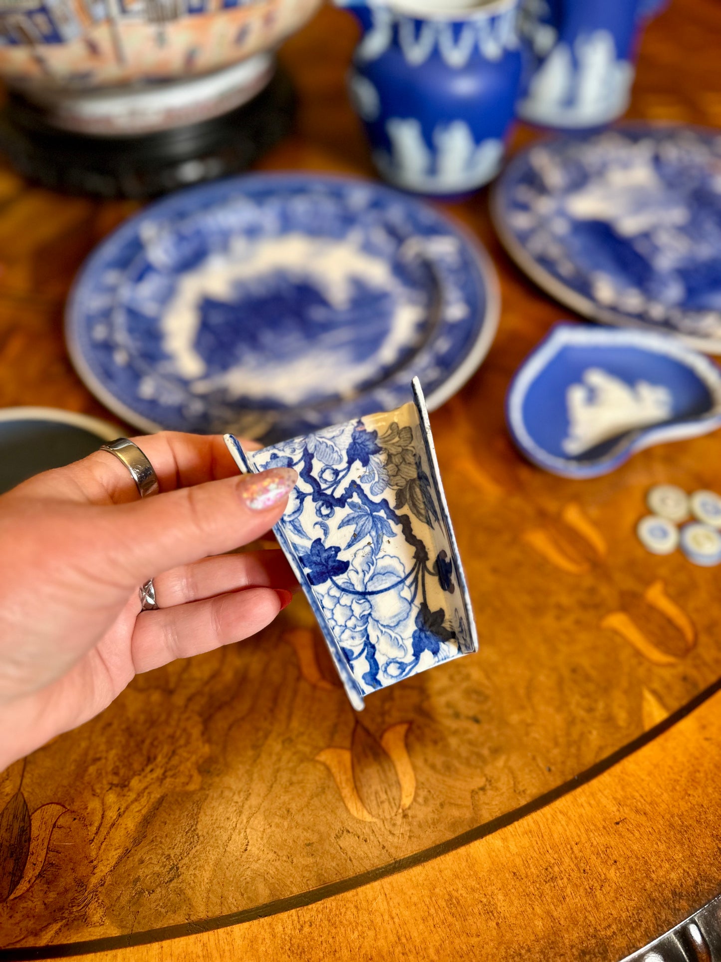 Antique Wedgwood Blue Transfer Pearlware Spoon Rest, Early 19th Century