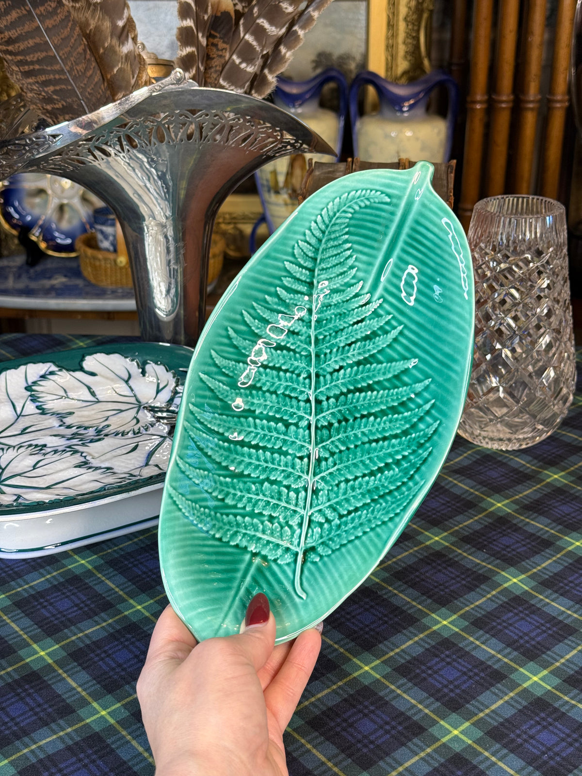 RESERVED - SHIRLEY - Vintage Wedgwood Green Majolica Fern Leaf Celery Dish | Circa 1950s | 11”L × 5.25”W | DA4605
