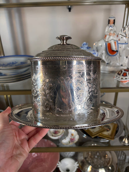 Stunning antique silverplated Barker Ellis biscuit jar!