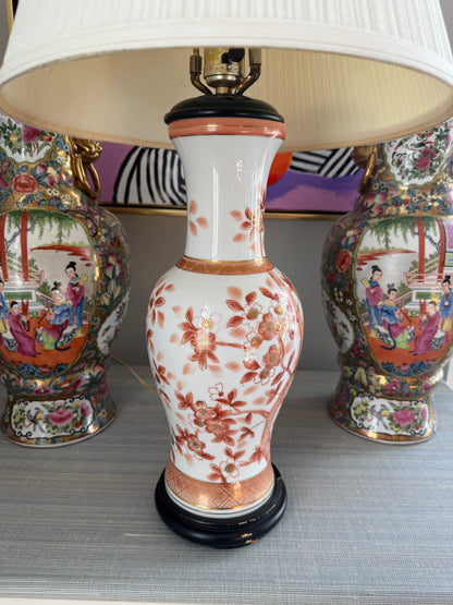 Vintage Porcelain Coral Orange Chinoiserie 28” Lamp w/ Brass Fan Finial