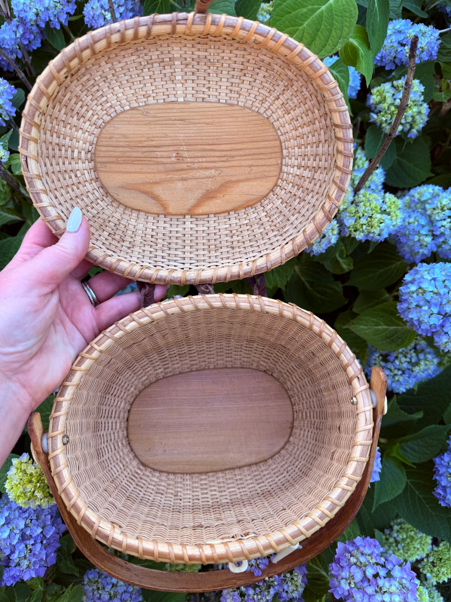 Vintage Double Scallop Shell Woven Nantucket Style Handled Basket