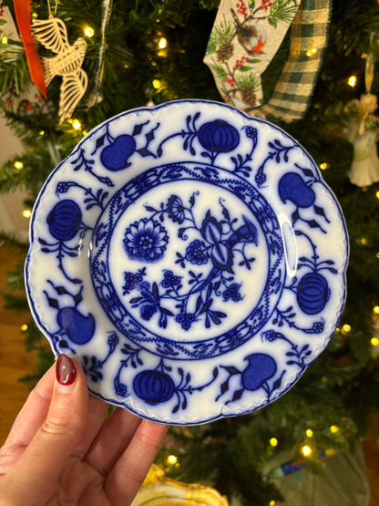 Gorgeous Flow Blue Johnson Bros. holland pattern plates pair!