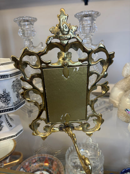 Lovely Virginia Metalcrafters ornate brass picture stand!