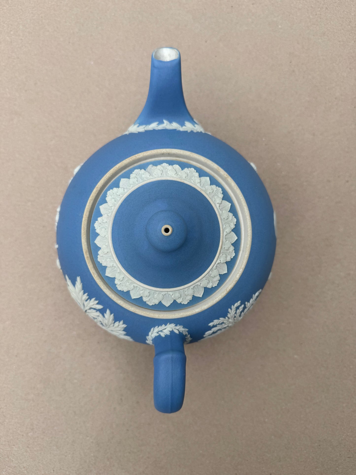 Light blue periwinkle teapot 5 1/2“ tall