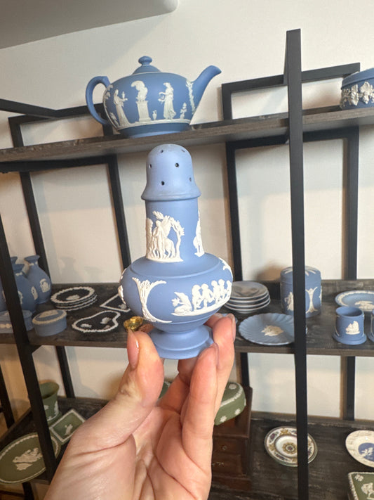 Wedgwood blue and white sugar/paper shaker