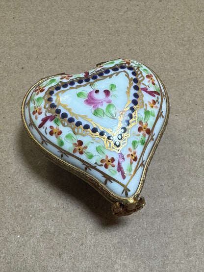 Authentic Limoges Hand-Painted Heart Trinket Box 🇫🇷 2x1”