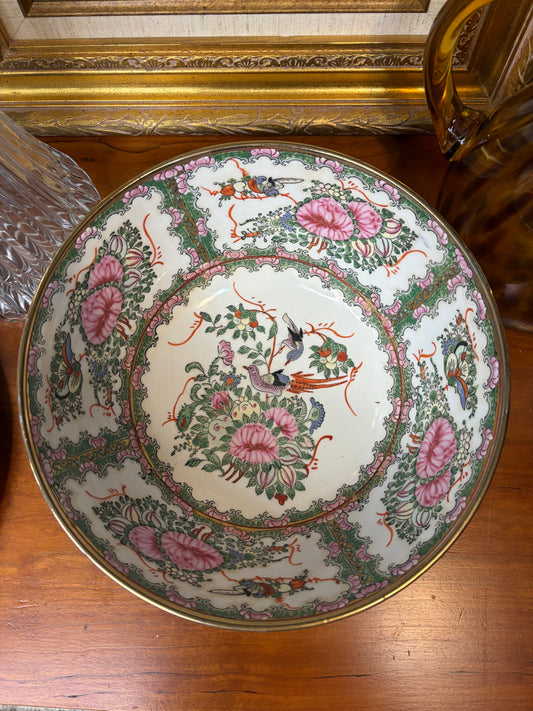 Vintage Rose Medallion 10” bowl!