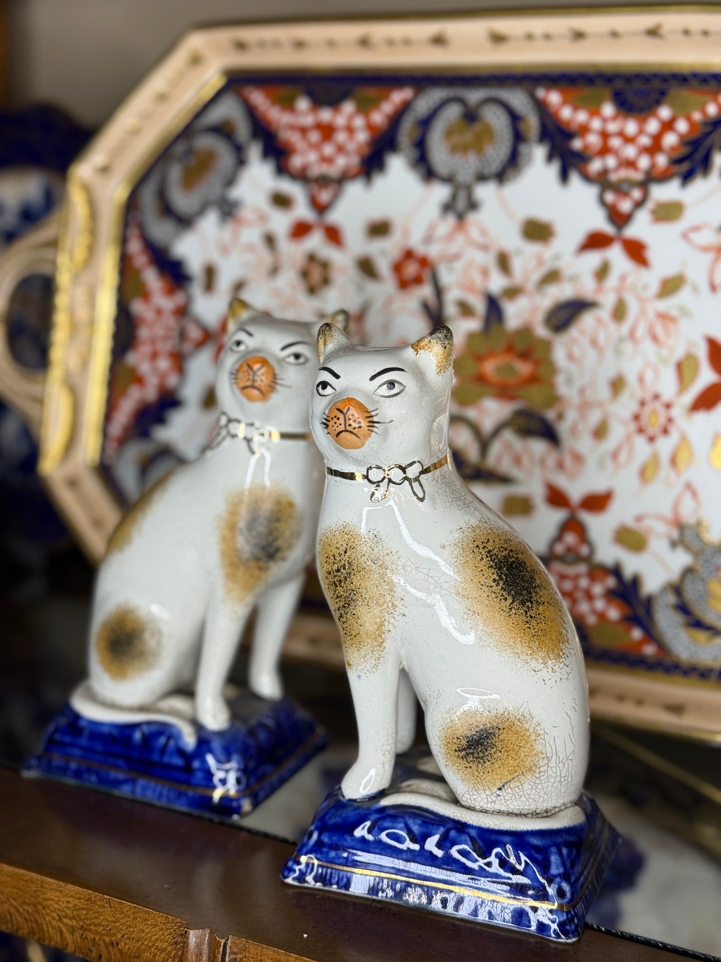 Antique 19th Century Staffordshire Cat Pair with Cobalt Bases | Style DA4481 | 7” Tall