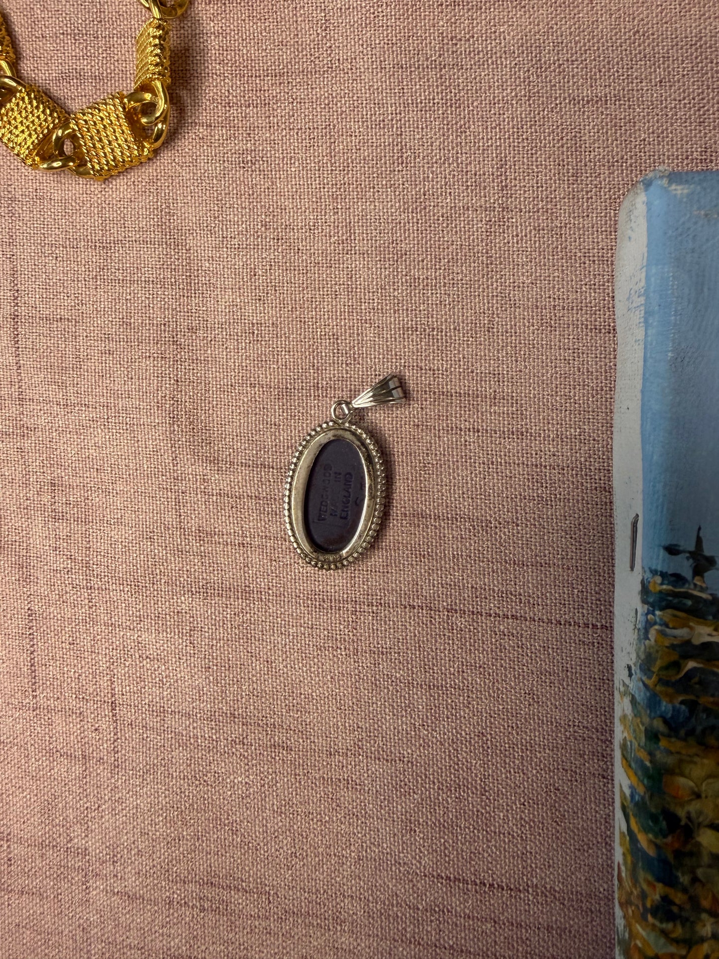 Lovely Wedgwood Cameo pendant for a necklace!