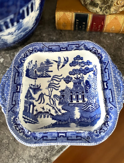 Live 08/28 Antique Ridgways Staffordshire England Blue Willow Covered Vegetable Dish - stamped