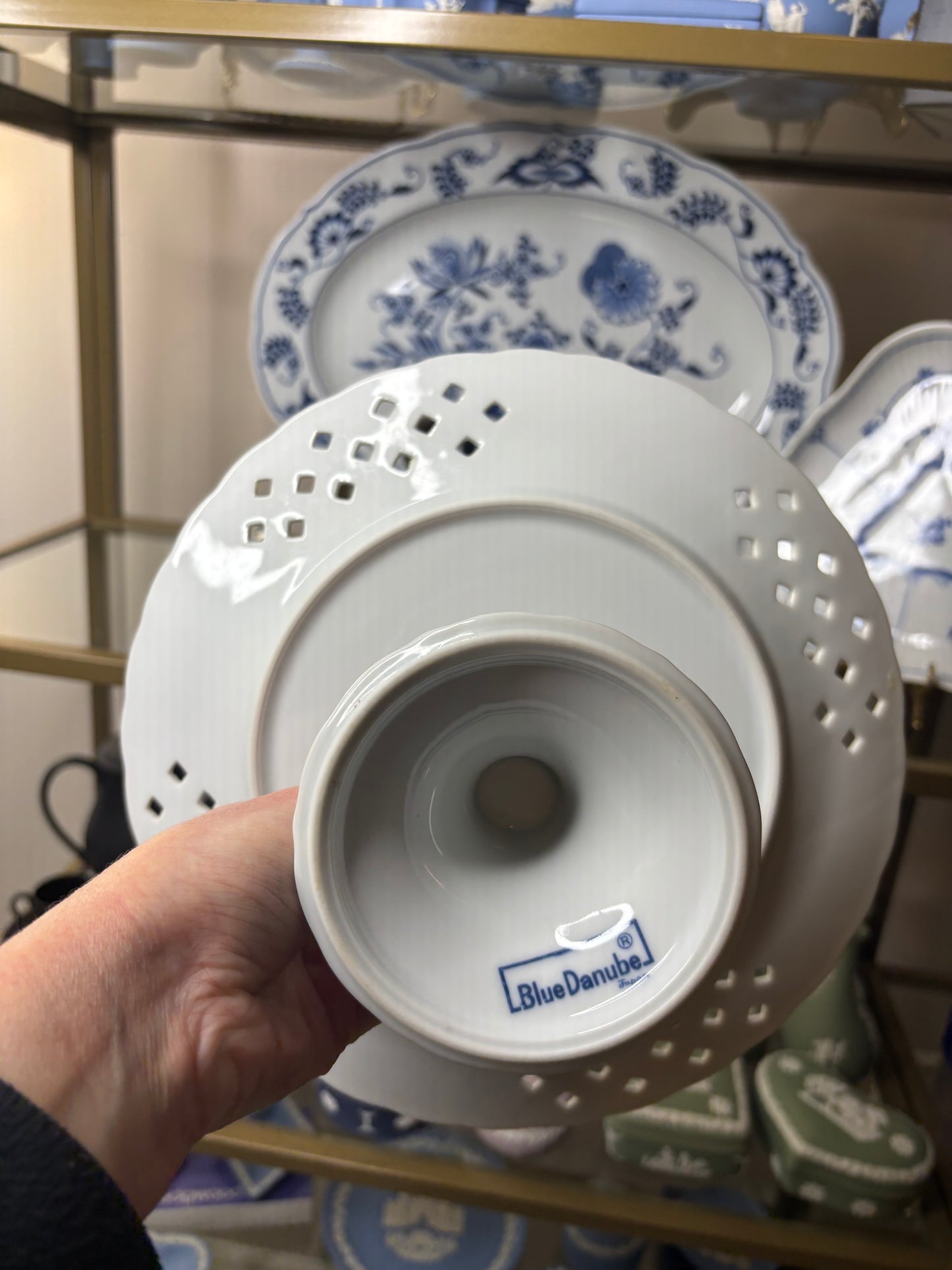 Gorgeous Blue Danube cake stand!
