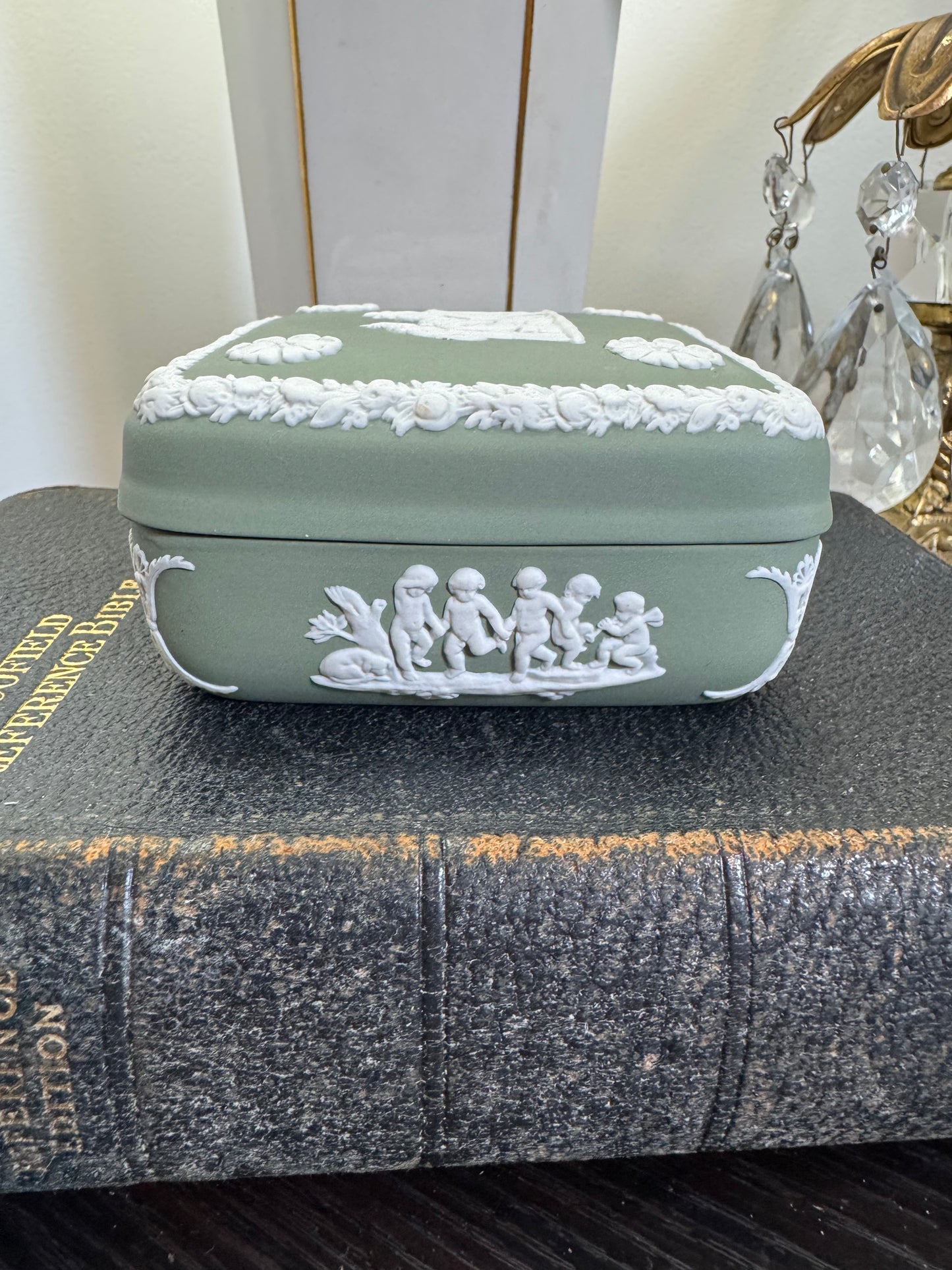 Wedgwood sage green and white square box