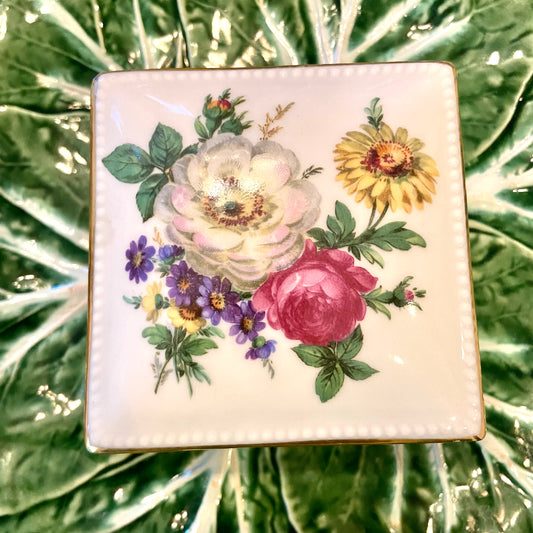 Delightful designer vintage floral porcelain trinket box with lid