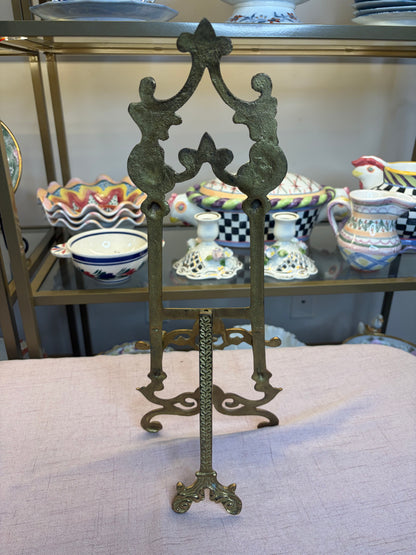 Ornate brass easel with shell motifs!