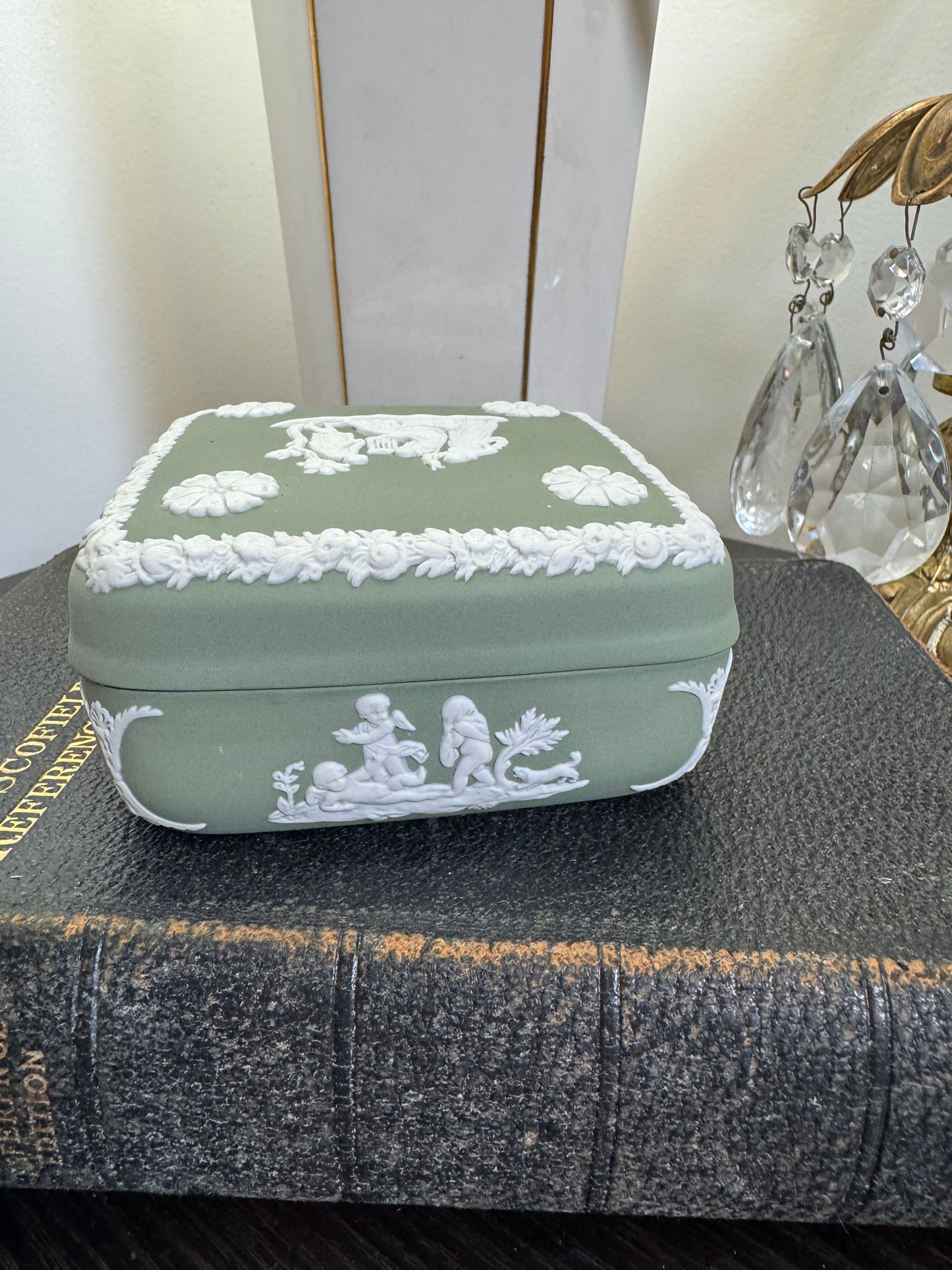 Wedgwood sage green and white square box